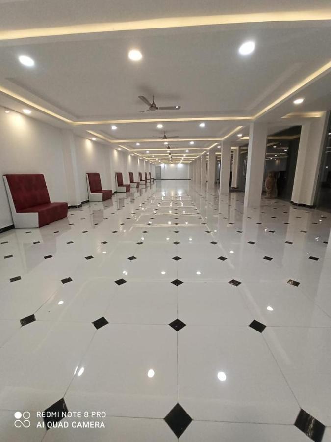 Gods County. Resort & Banquets Тарапит Екстериор снимка