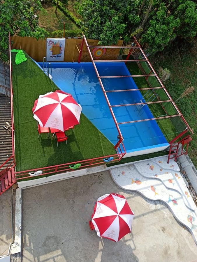 Gods County. Resort & Banquets Тарапит Екстериор снимка