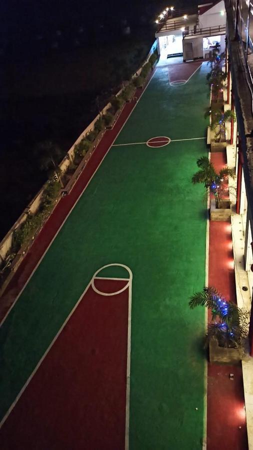Gods County. Resort & Banquets Тарапит Екстериор снимка