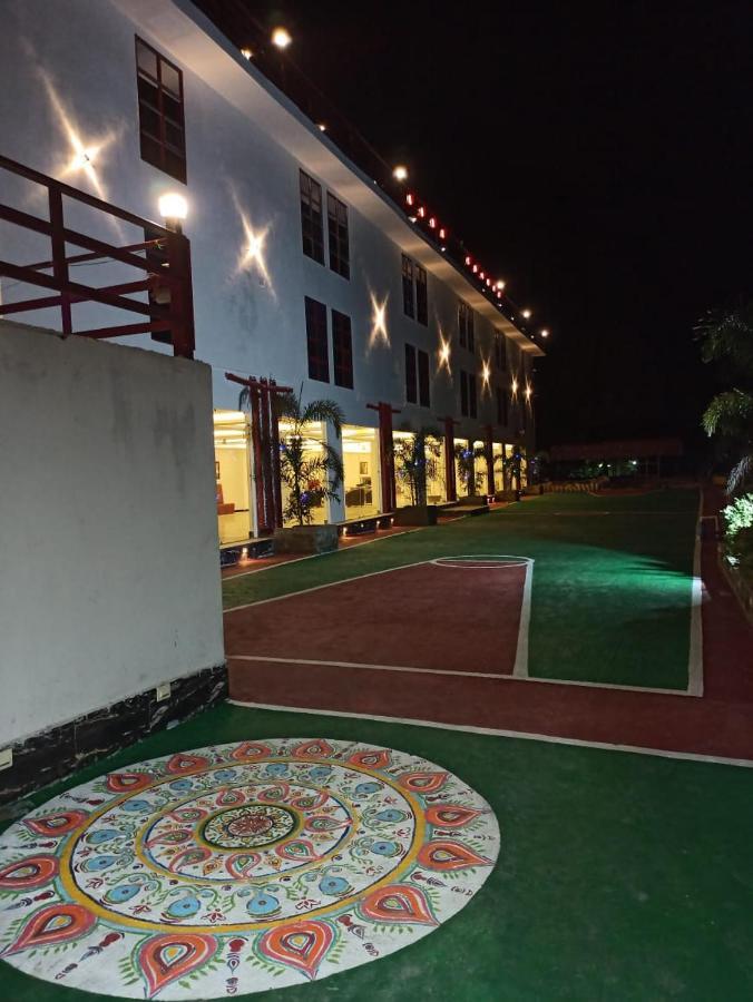 Gods County. Resort & Banquets Тарапит Екстериор снимка