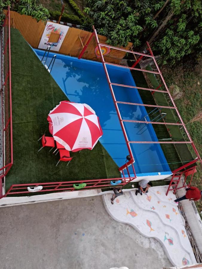 Gods County. Resort & Banquets Тарапит Екстериор снимка